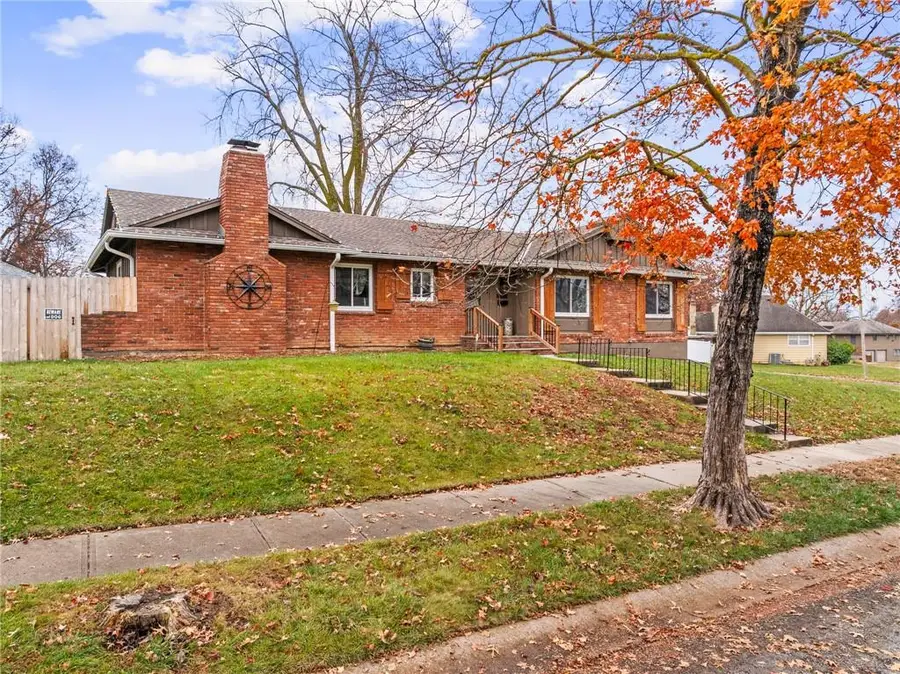 8329 Willow Way, Raytown, MO 64138 - Image #2