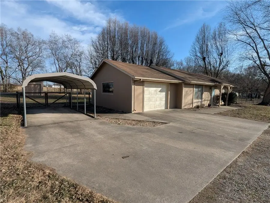 22113 S Fawn Drive, Peculiar, MO 64078 - Image #3