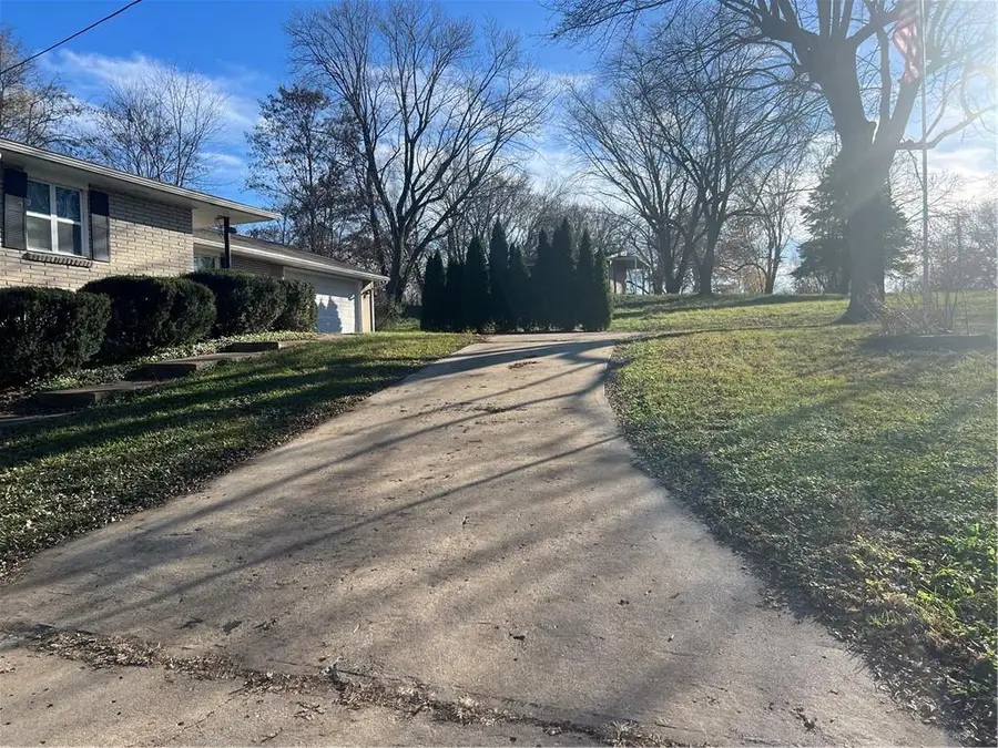 707 S Jones Road, Independence, MO 64056 - Image #2