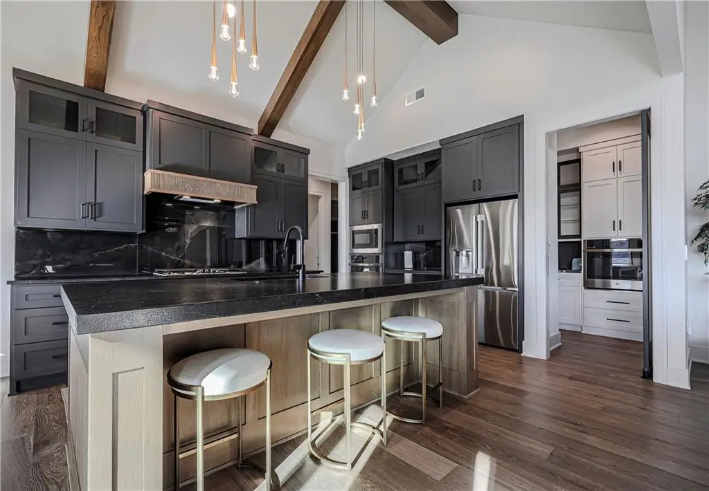 5818 N Lucerne Avenue, Kansas City, MO 64151 - Image #1