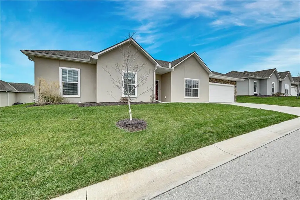 1401 Villa Lane, Louisburg, KS 66053 - Image #1