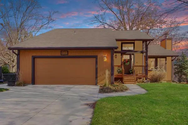 9131 Darnell Street, Lenexa, KS 66215