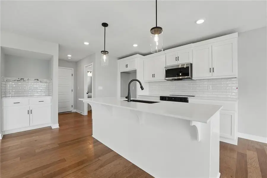 8720 SW Edgewater Drive, Blue Springs, MO 64064 - Image #2