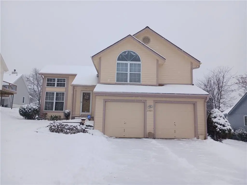 3809 Bernard Powell Drive, Kansas City, MO 64127 - Image #1