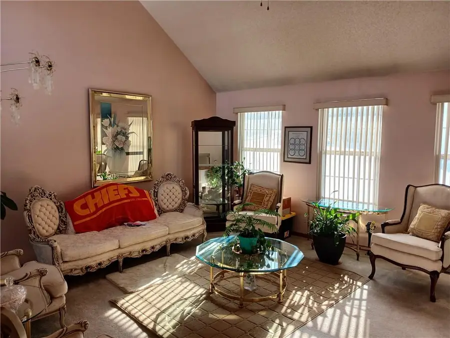 3809 Bernard Powell Drive, Kansas City, MO 64127 - Image #2