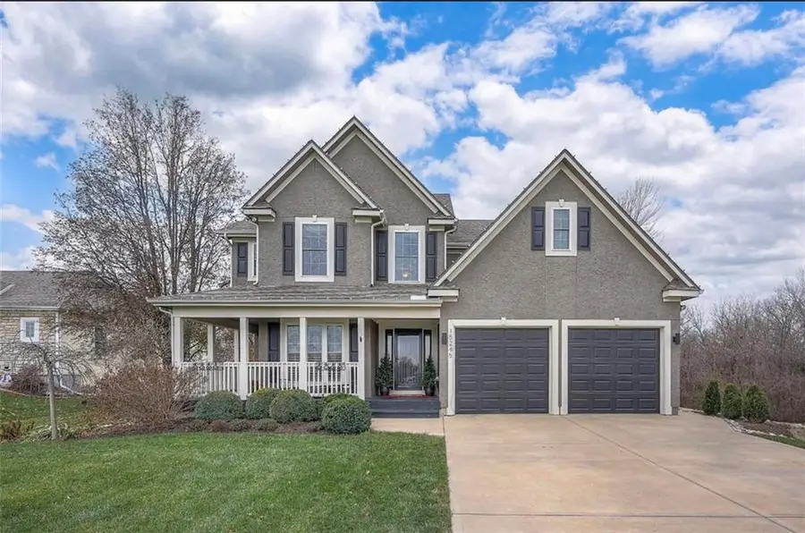 15245 Linden Court, Bonner Springs, KS 66012 - Image #2