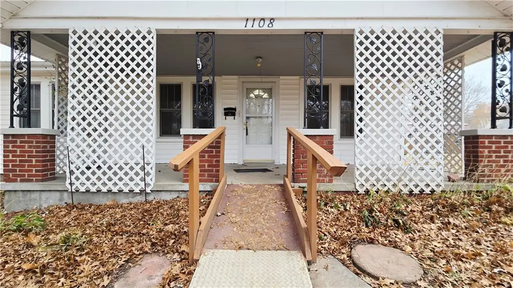 1108 Roosevelt Avenue, Saint Joseph, MO 64505 - Image #1