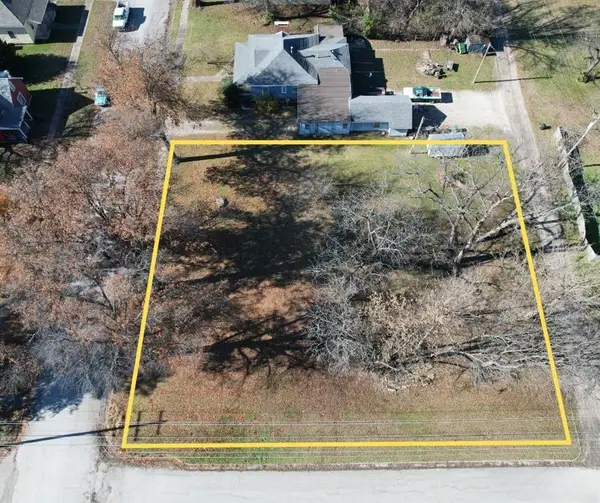 1006 Illinois Street, Neodesha, KS 66757