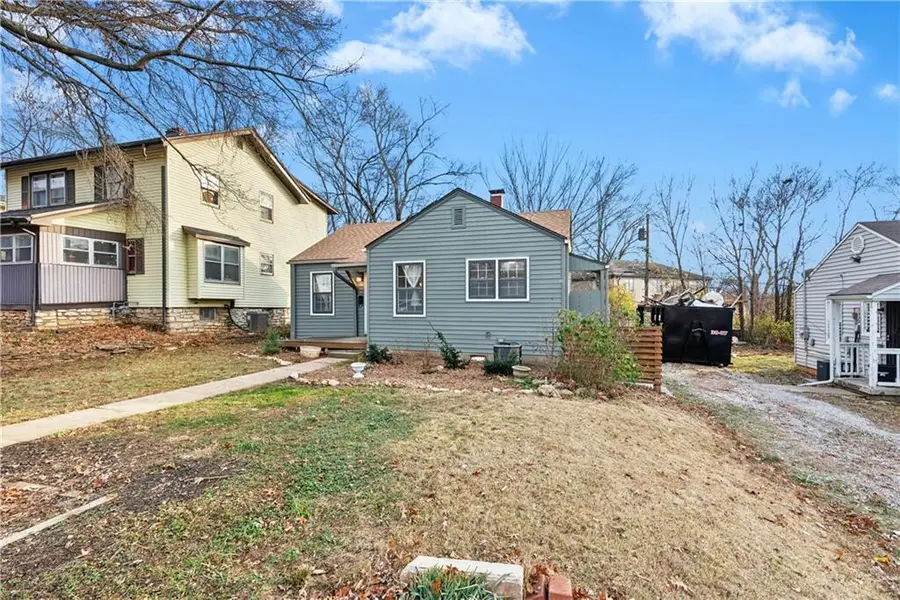 1329 E 82nd Street, Kansas City, MO 64131 - Image #2