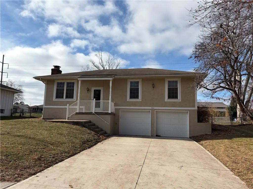 302 NW Shamrock Avenue, Lees Summit, MO 64081 - Image #1