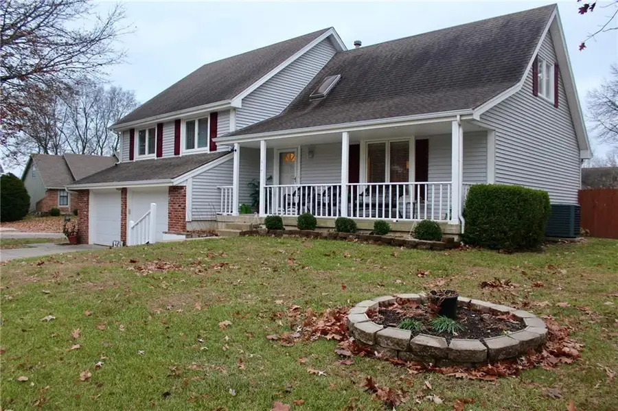 617 Birchwood Drive, Lees Summit, MO 64086 - Image #3