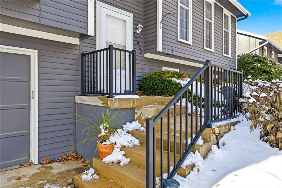 12838 S Navaho Drive, Olathe, KS 66062 - Image #3
