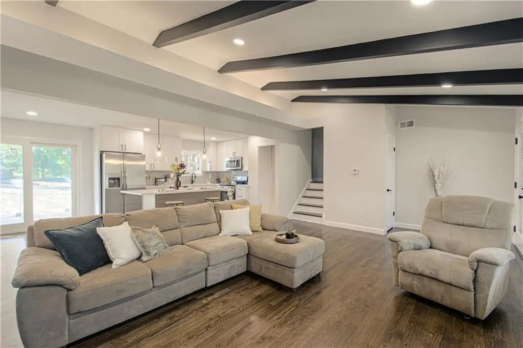 4915 W 79th Street, Prairie Village, KS 66208 - #1