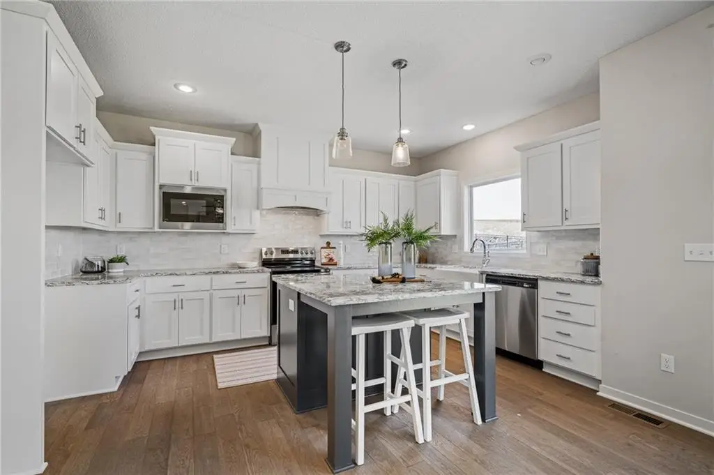 19444 W 114th Terrace, Olathe, KS 66061 - Image #1