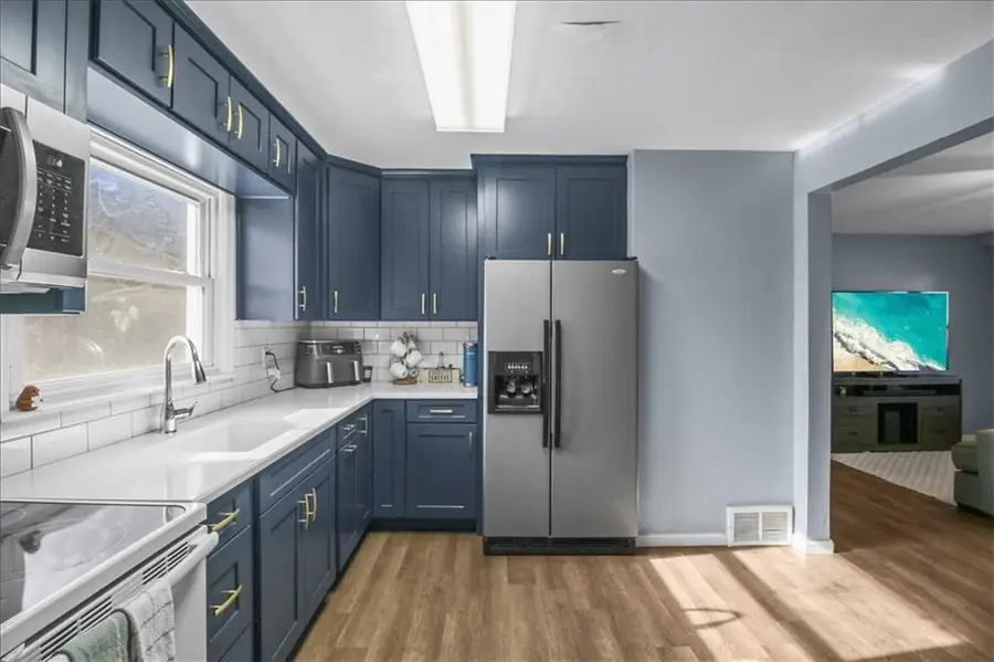 206 Hillcrest Drive, Warrensburg, MO 64093 - Image #2