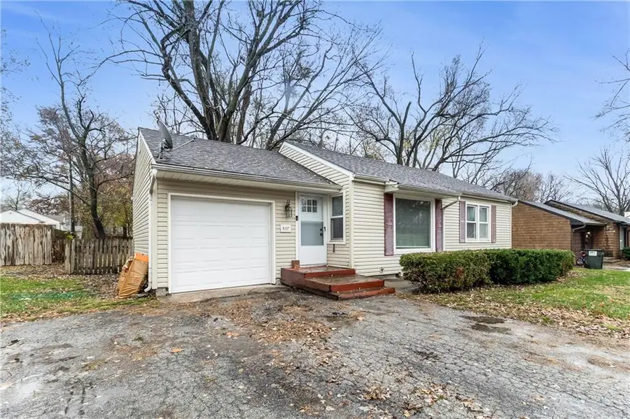 8107 Antioch Road, Overland Park, KS 66204 - Image #3