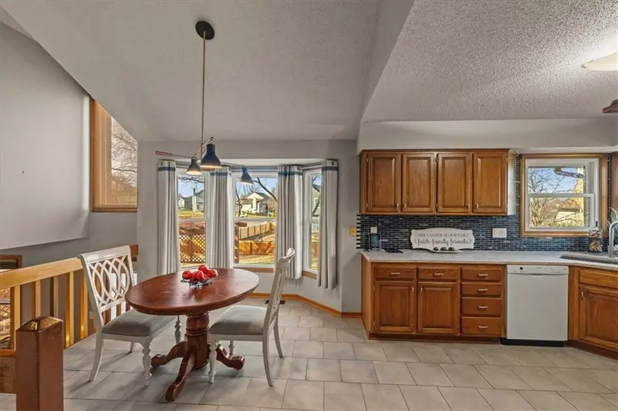 15778 Horton Street, Overland Park, KS 66223 - Image #3