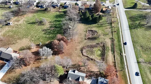 1811 Paddock Drive, Kearney, MO 64060