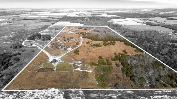 26674 SE 200 Road, Kincaid, KS 66039