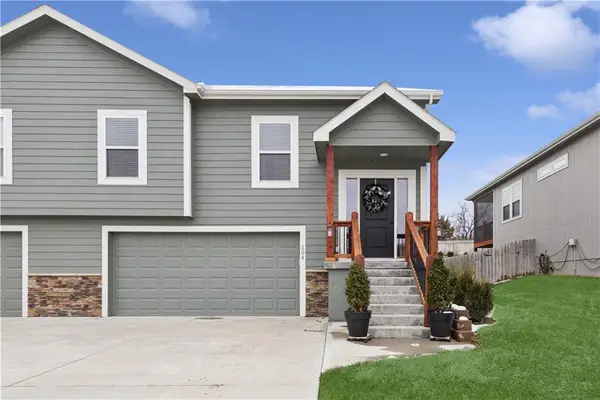 104 S Mc Gee Street, Tonganoxie, KS 66086