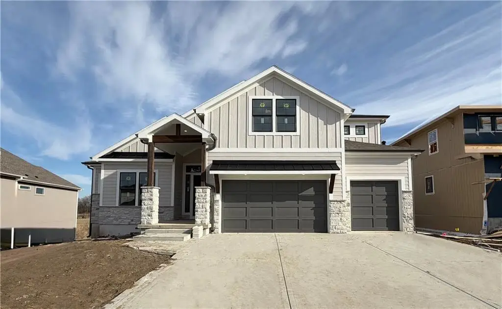 17183 S Heatherwood Street, Olathe, KS 66062 - Image #1