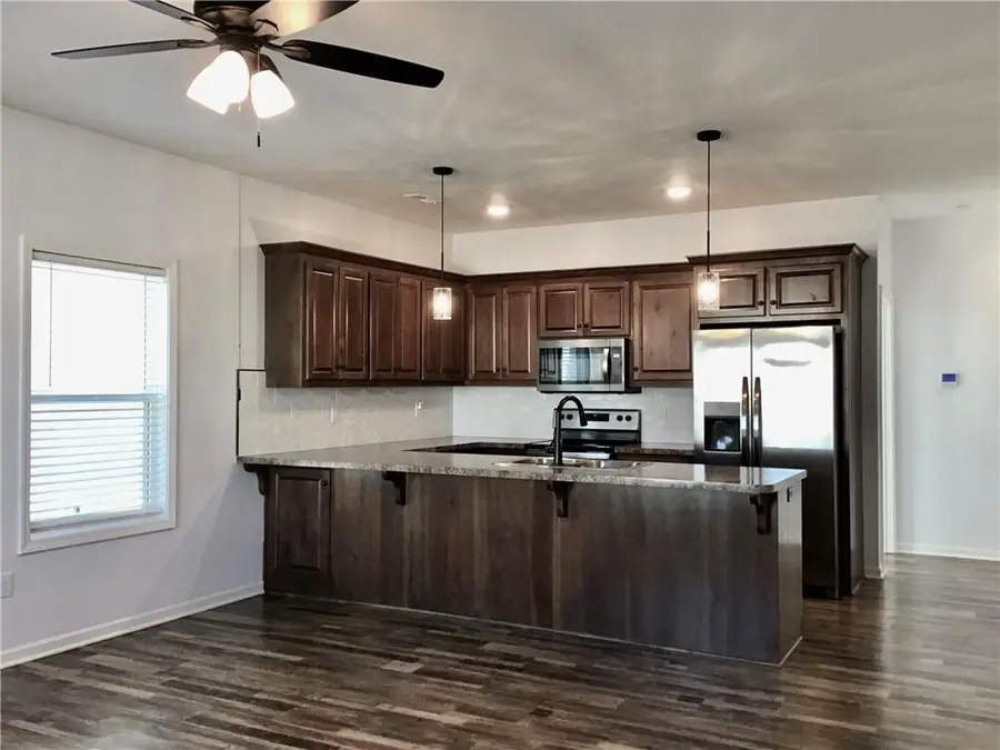 1740 S Park Drive, Tonganoxie, KS 66086 - Image #2