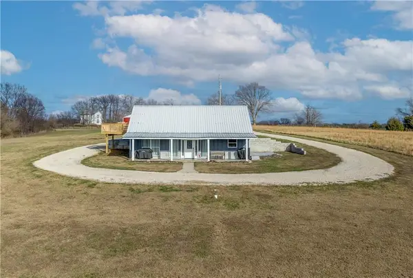 938 SW 13 Highway, Leeton, MO 64761