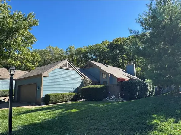 201 Lakeside Drive, Liberty, MO 64068