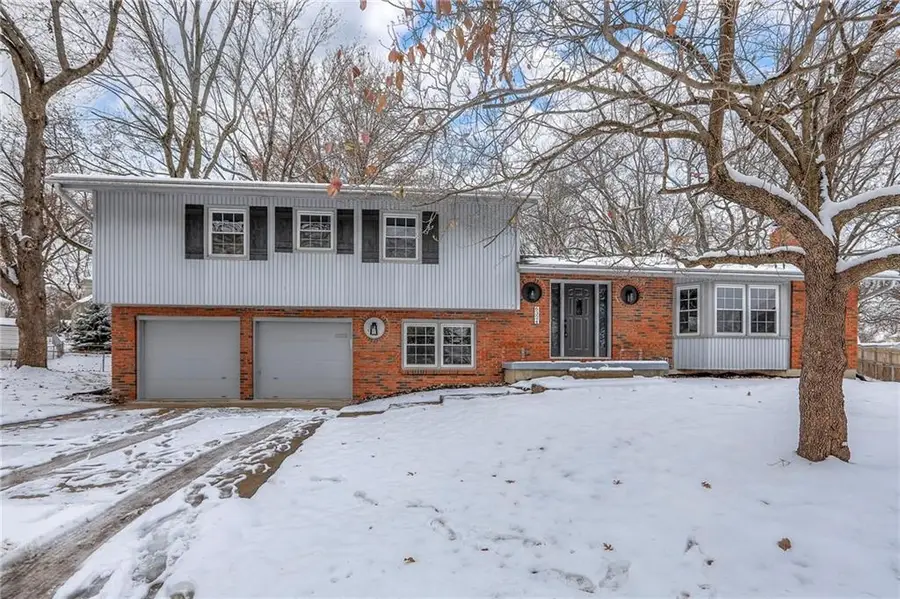 6324 Ralston Avenue, Raytown, MO 64133 - Image #2