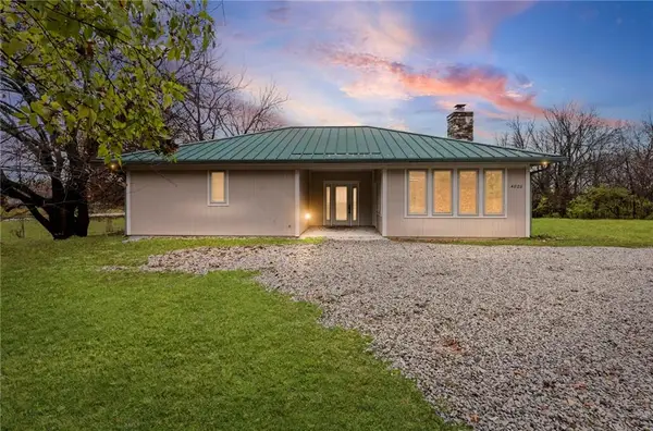 4828 Metropolitan Avenue, Kansas City, KS 66106