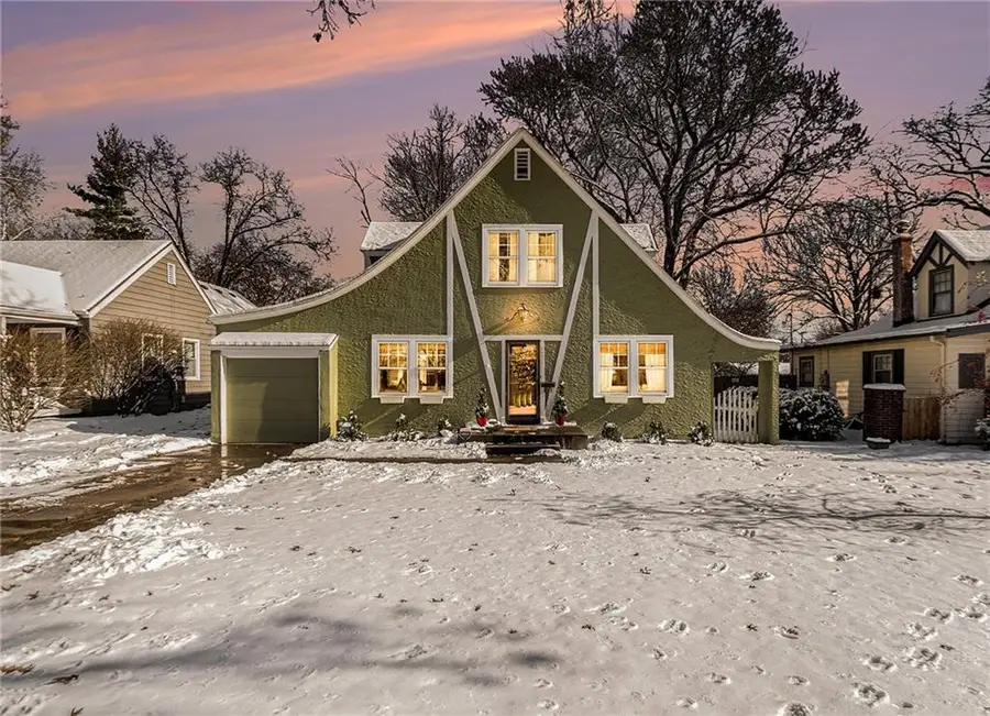 5925 Alhambra Street, Fairway, KS 66205 - Image #2