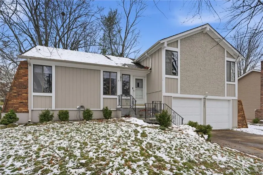 16021 W 153rd Street, Olathe, KS 66062 - Image #3