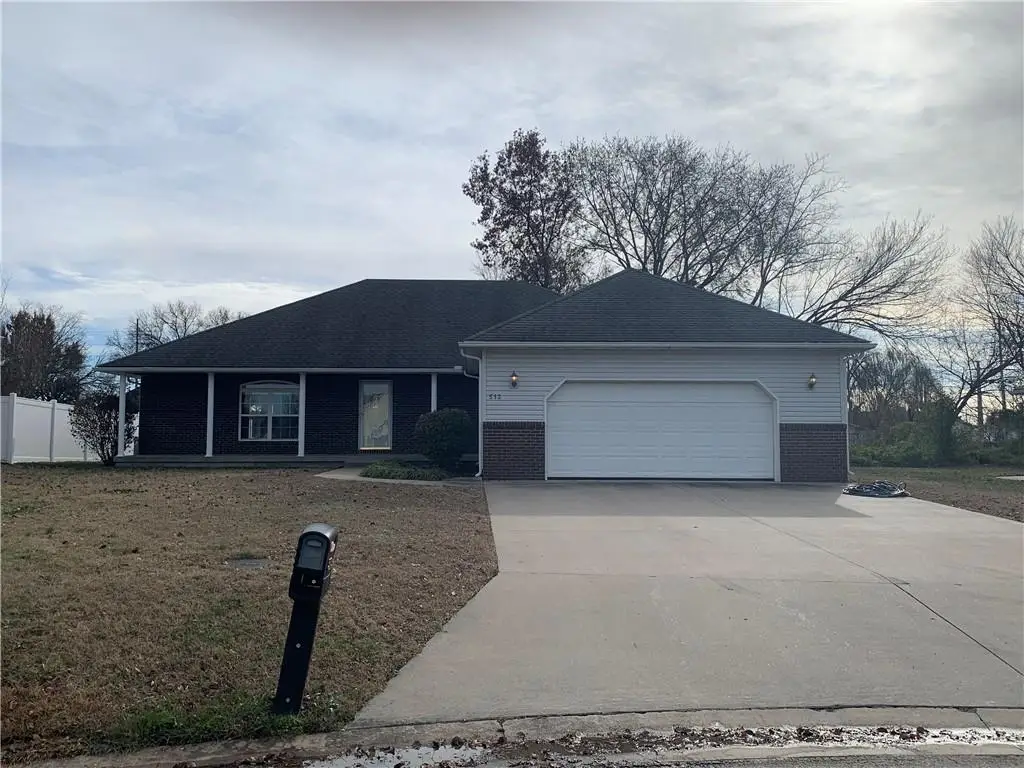 513 Brooklyn Court, Frontenac, KS 66763 - Image #1