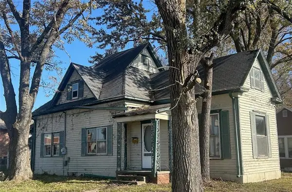 301 E Jefferson Street, Clinton, MO 64735