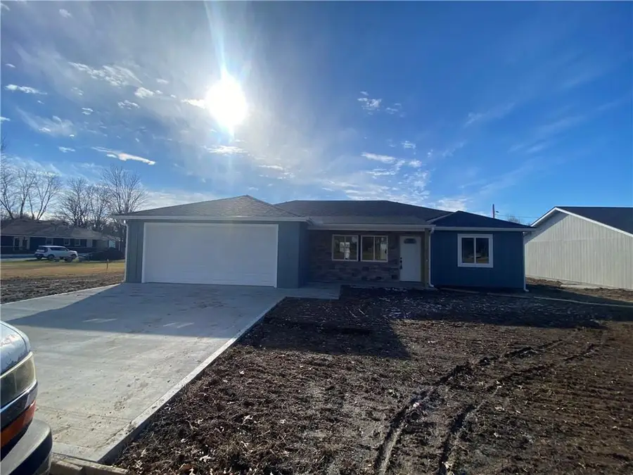 207 W 2nd Street, Creighton, MO 64739 - Image #2