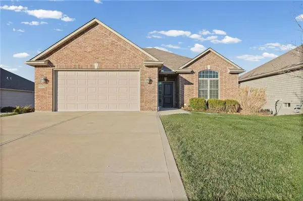 22114 E 33rd Terrace S #CT S, Blue Springs, MO 64015