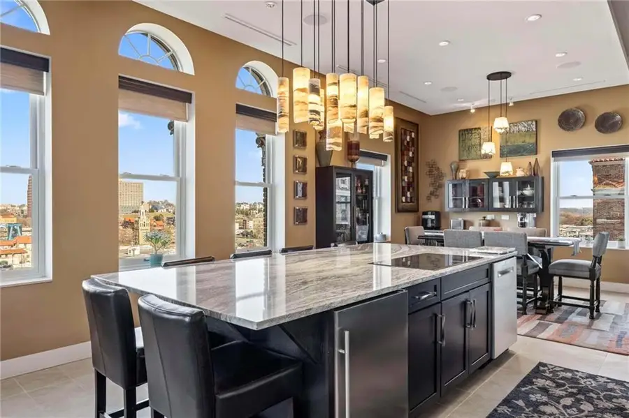 229 Ward Parkway #1001B, Kansas City, MO 64112 - Image #3