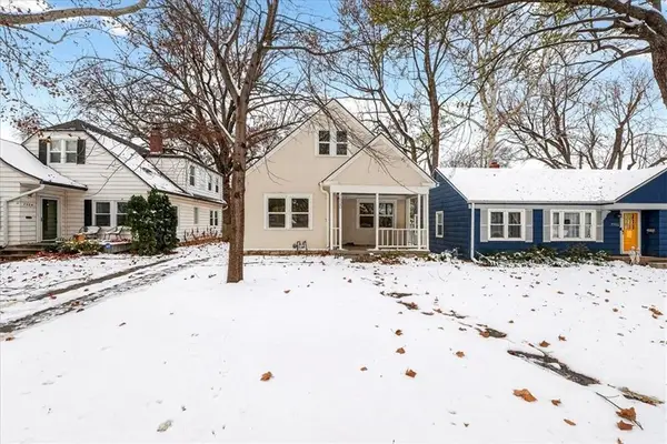 7520 Grand Avenue, Kansas City, MO 64114