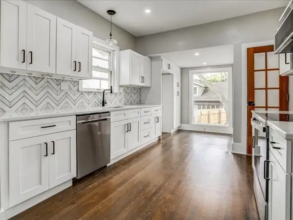 6020 Central Street, Kansas City, MO 64113