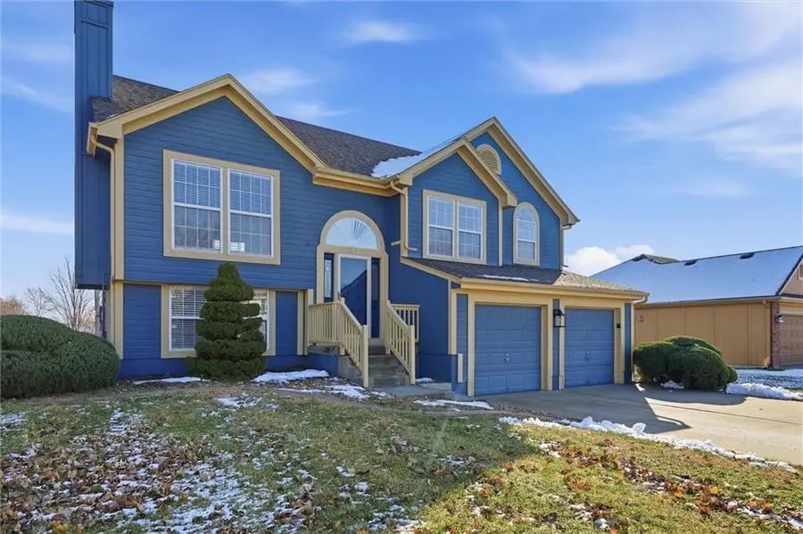 713 S Sunset Lane, Raymore, MO 64083 - Image #3