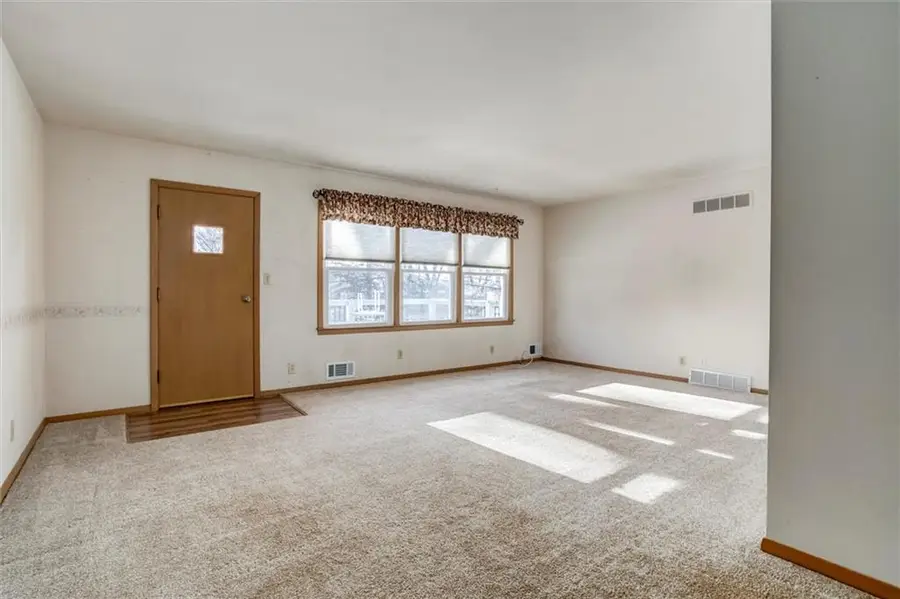 8819 W 88th Street, Overland Park, KS 66212 - Image #3