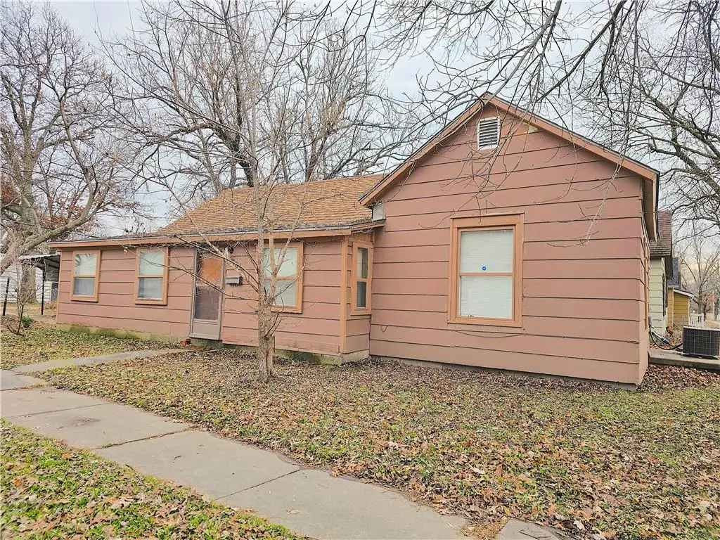 301 S Third Street, Iola, KS 66749 - Image #1