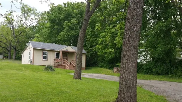 15918 & 15922 E Truman Road, Independence, MO 64050