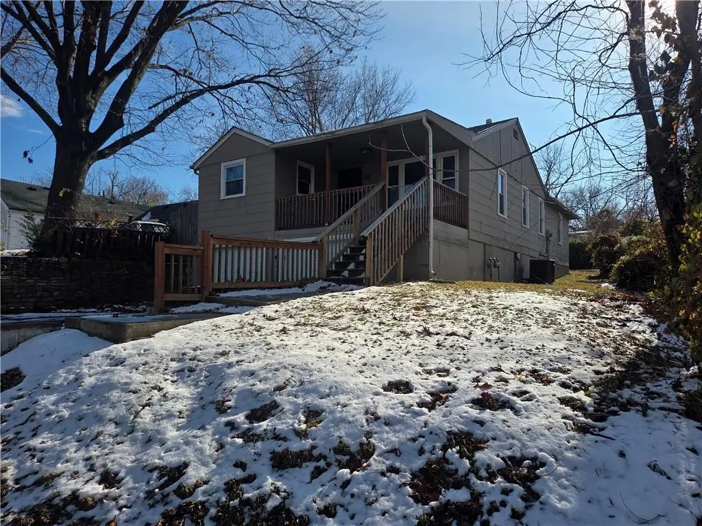 1017 E Smith Avenue, Independence, MO 64050 - Image #1