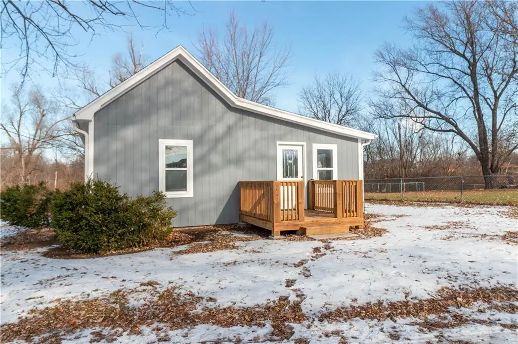 502 Whitney Avenue, Gower, MO 64454 - Image #1