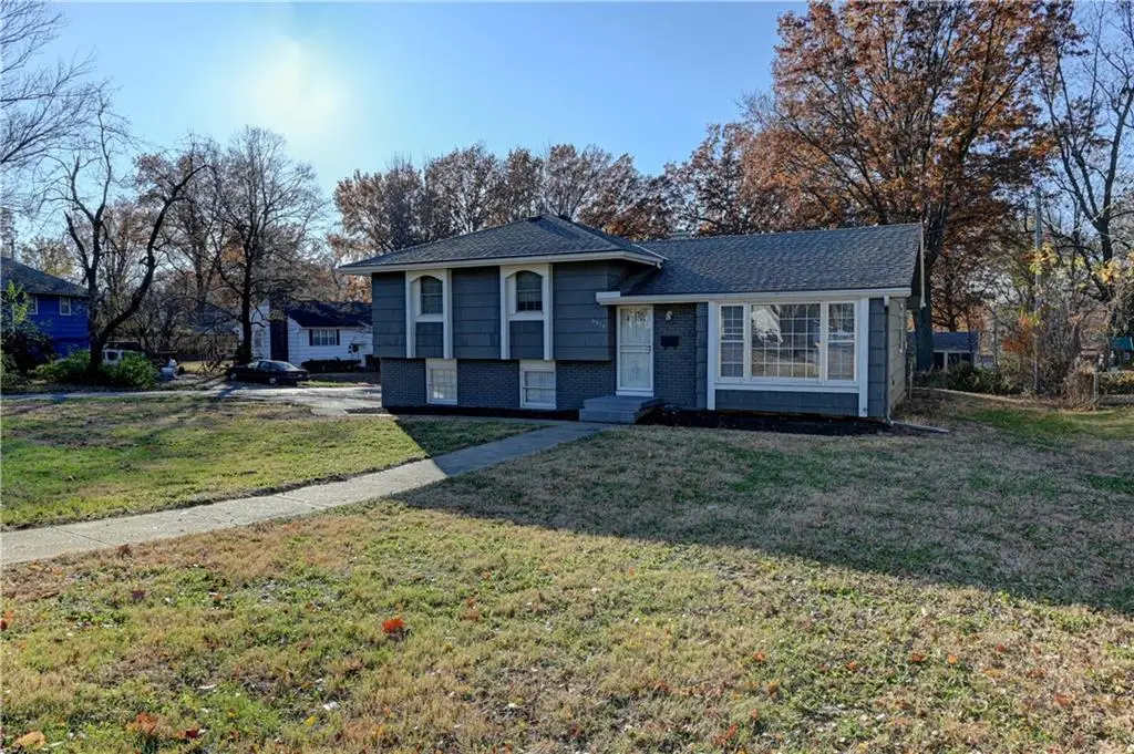 9916 Blue Ridge Boulevard, Kansas City, MO 64134 - Image #1