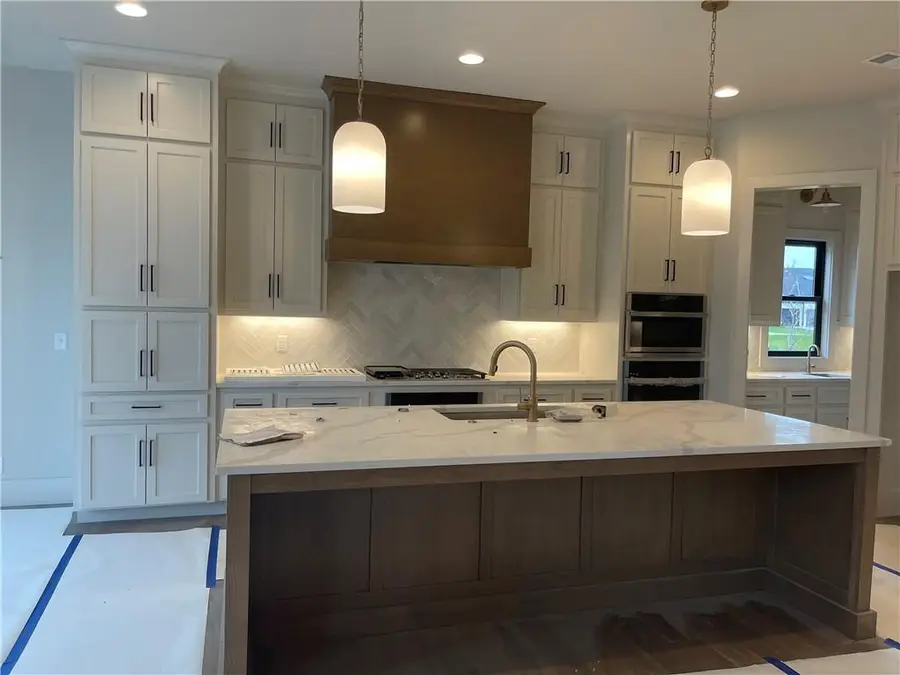 16928 Rosehill Street, Overland Park, KS 66221 - Image #3