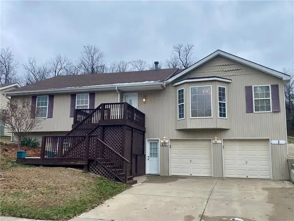 517 Kindred Drive, Smithville, MO 64089