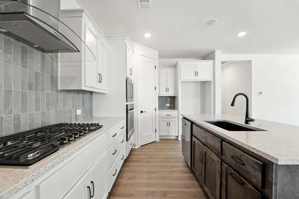 1611 NW 105th Terrace, Kansas City, MO 64155 - Image #1