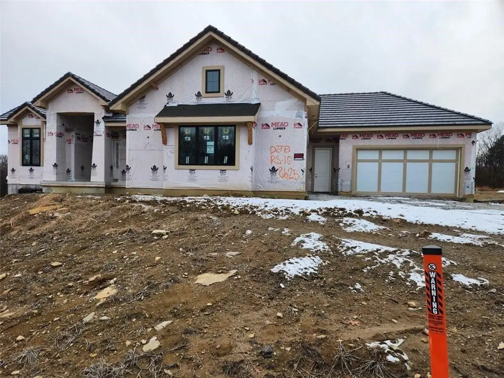 5826 Lentz Drive, Parkville, MO 64152 - Image #1